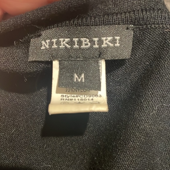 NIKIBIKI, ladies size M shirt. Long, Stretching - Picture 5 of 6